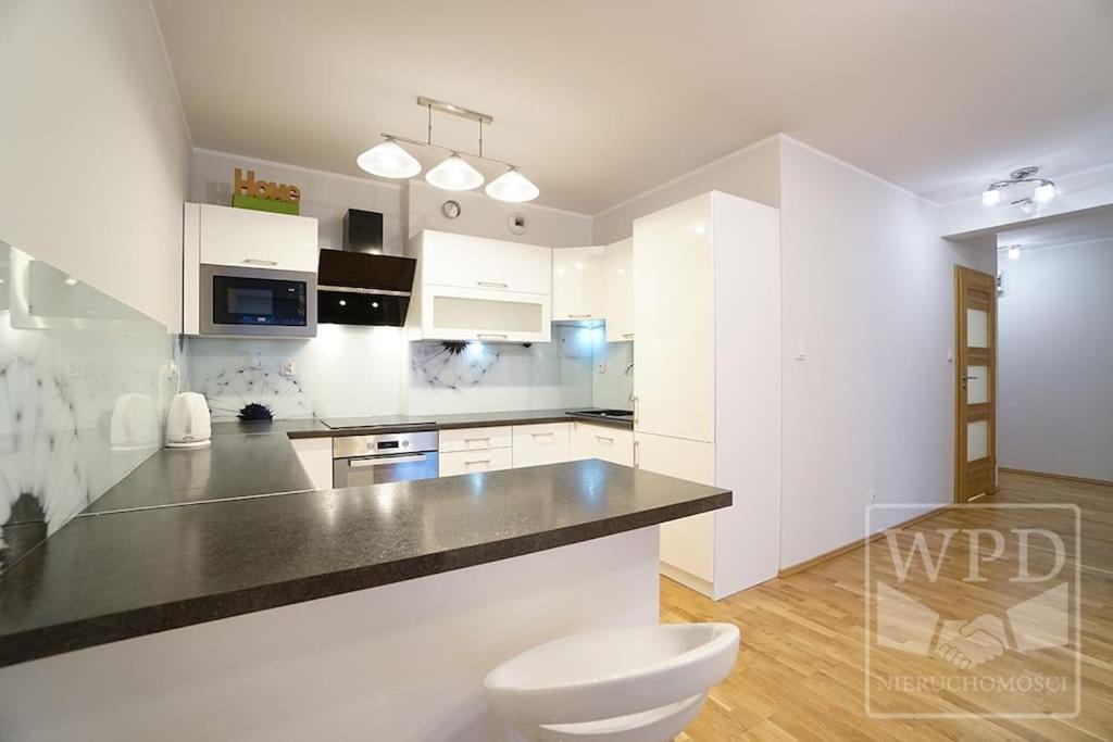 Modern Apartment-City Center-New Building-Garage Wroclaw Ngoại thất bức ảnh