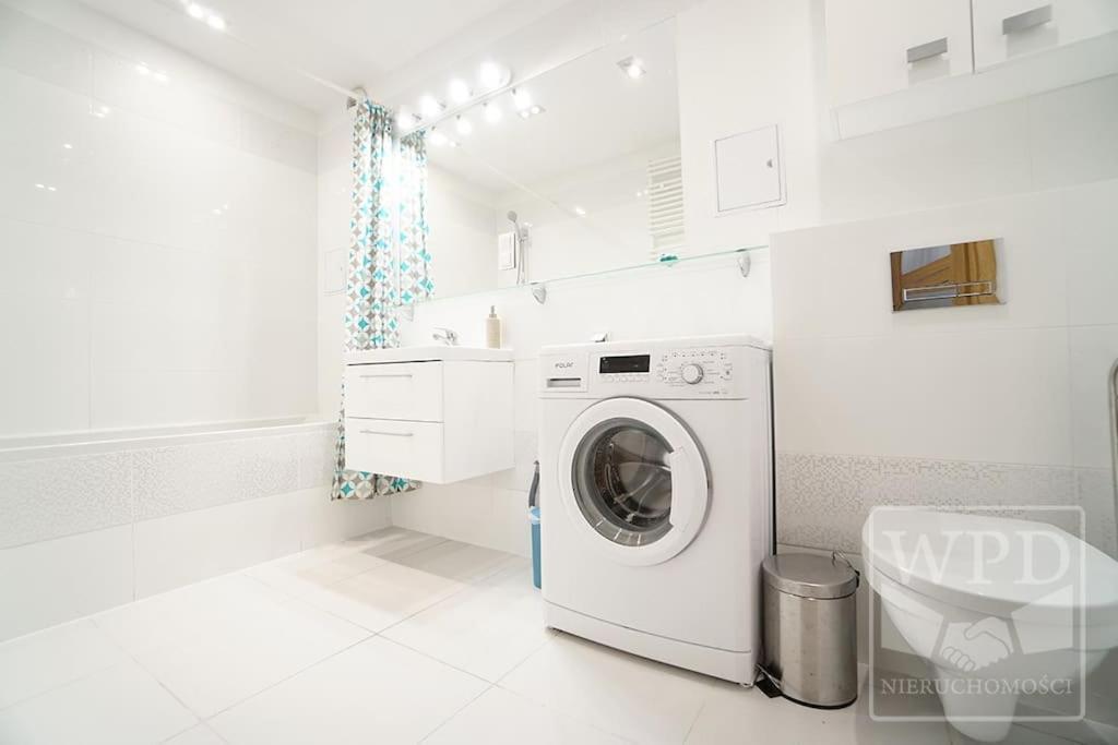 Modern Apartment-City Center-New Building-Garage Wroclaw Ngoại thất bức ảnh